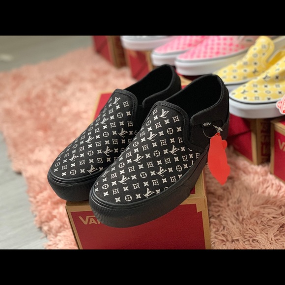 Customized Vans - Picture 5 of 5